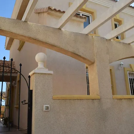 Σπίτι διακοπών Large 3 Bedroom Family House In La Zenia Dehesa de Campoamor (Orihuela Costa)